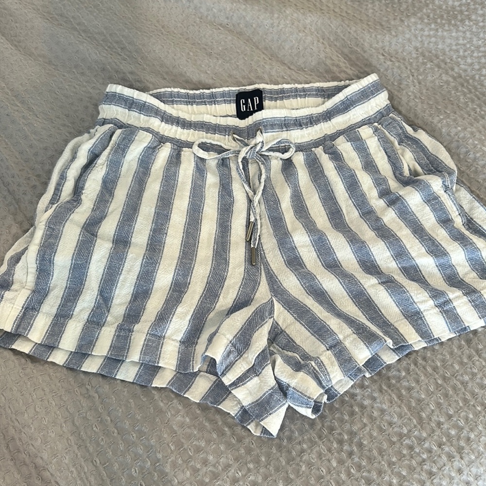 Gap Ladies S linen blend striped shorts